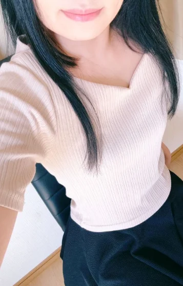 山崎みどり(30)