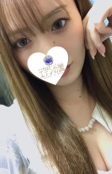 優姫りな(22)