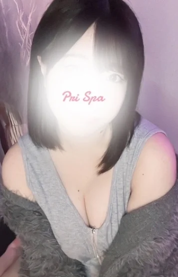 あや(25)