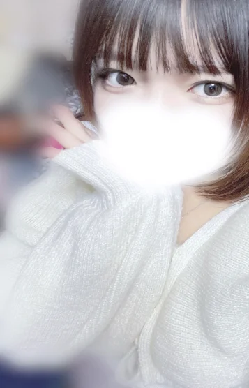 小鳥遊にこ(22)