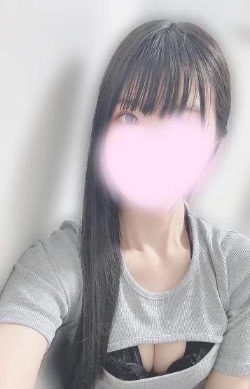 瀬戸こなつ(25)