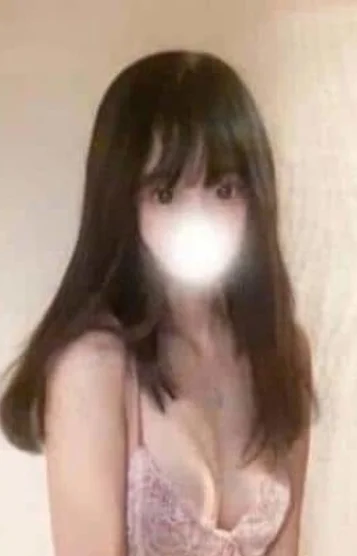 みみ(22)