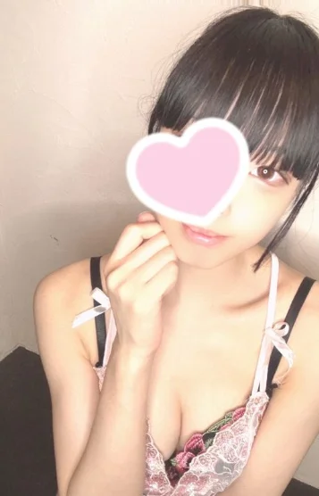 まな(19)