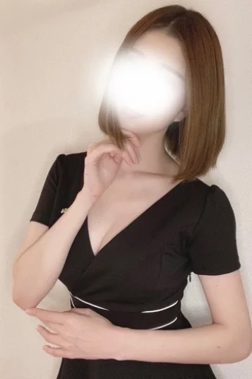 結城 さくら(27)