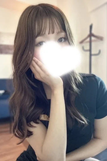 高橋 あんず(25)