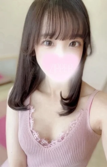 綾瀬りり(24)