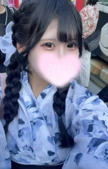 神谷れいな(19)