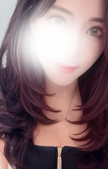 れい(24)
