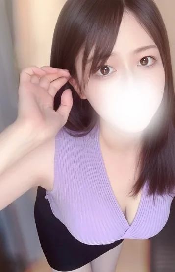 綾瀬めぐみ(25)