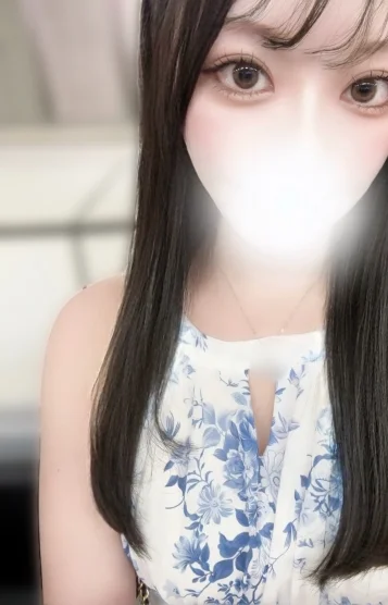 七瀬りあ(23)