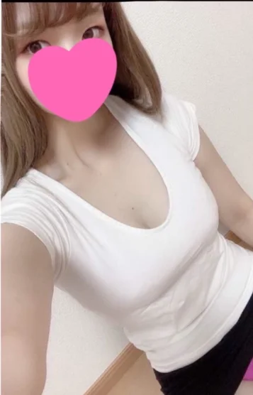 モモカ(24)