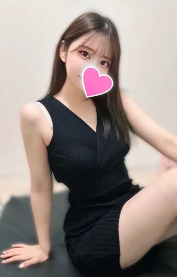 リラ(24)