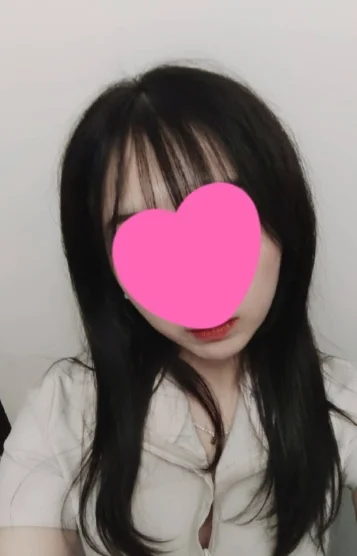 エリ(25)
