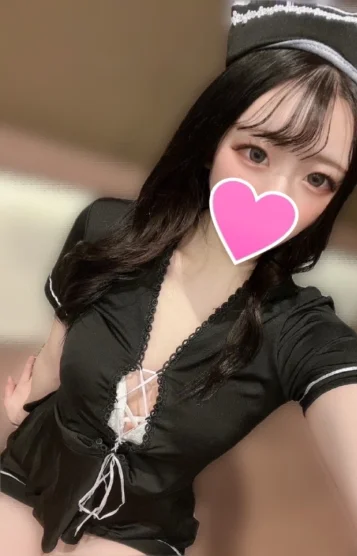 スア(22)
