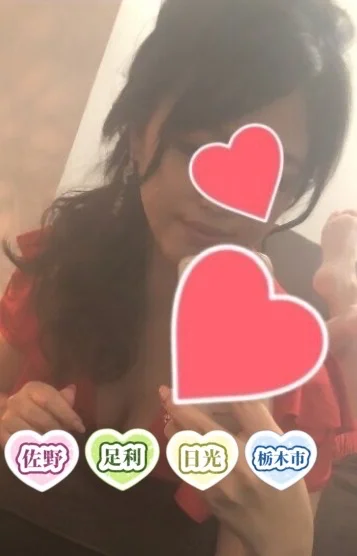愛沢麻衣(38)