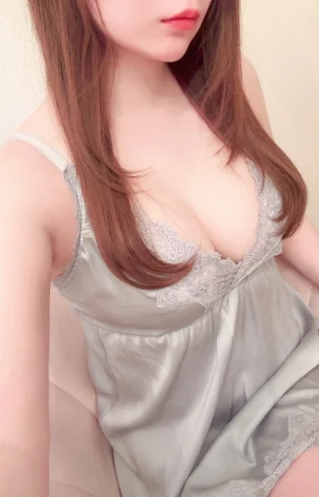 長濱はるか(27)