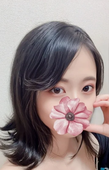 月島まな(21)