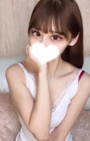 綾瀬ひな(19)