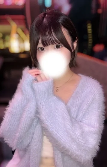 来栖もな(22)