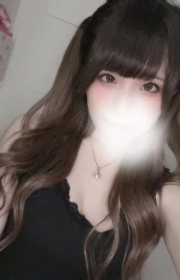 月乃るな(22)