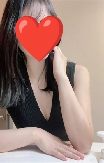 小松えりな(32)