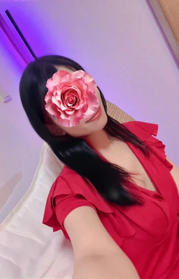 月野瀬らん(29)