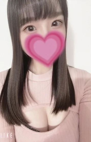御影ひな(25)