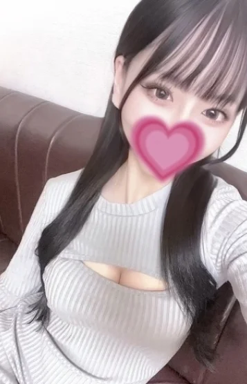 綾瀬ゆり(24)