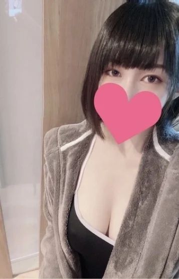 君島かなえ(26)
