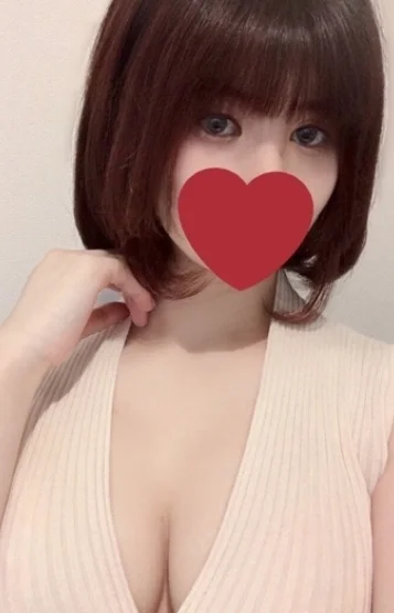 天羽める(24)