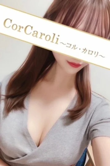 真中あずさ(25)