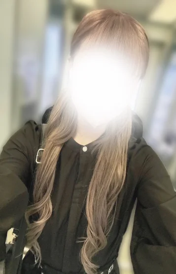 りな(22)