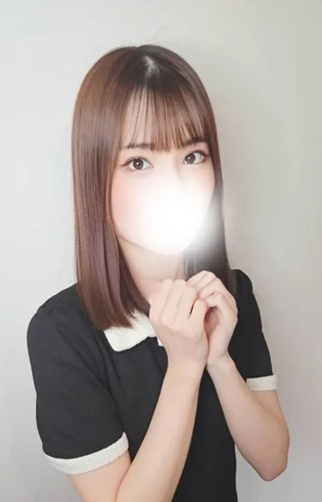 白峰あかり(23)