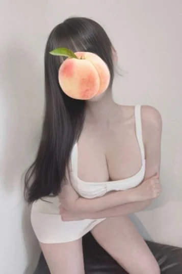 桃田ももか(22)
