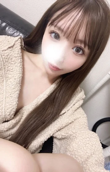 佐倉にじ(24)