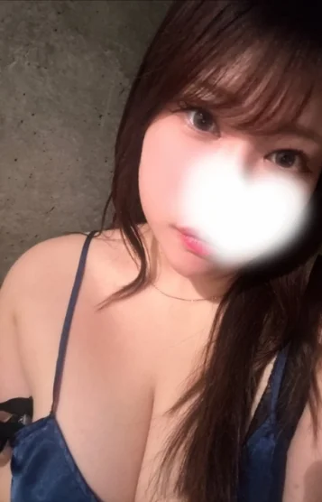百瀬ゆい(32)