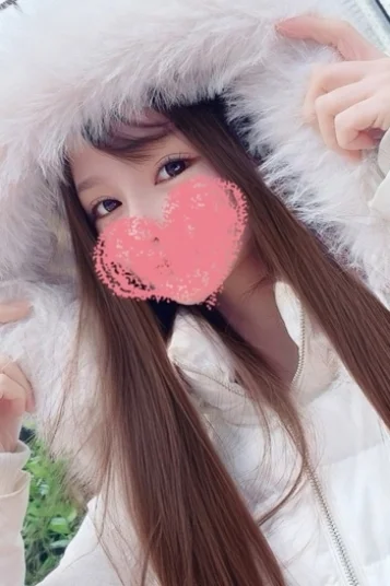 みな(22)