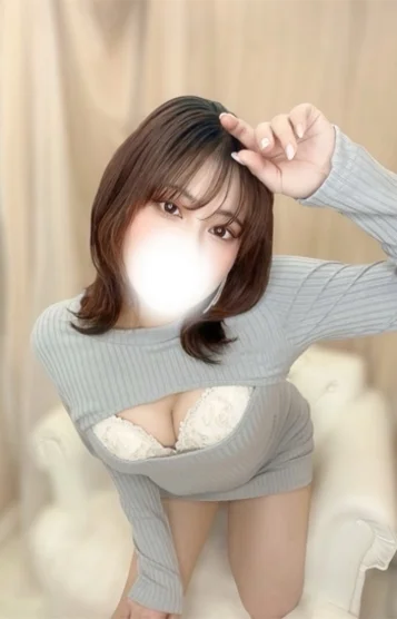 百瀬こなん(22)