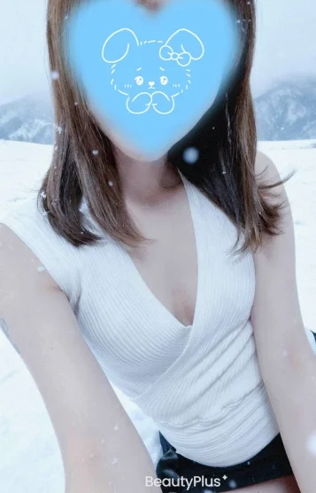 香坂まい(35)