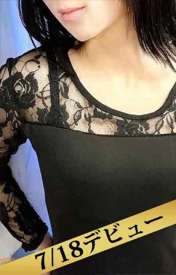 小泉しおり(32)