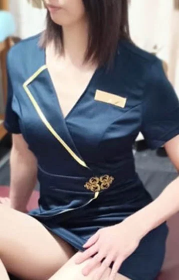 白石 ことね(35)