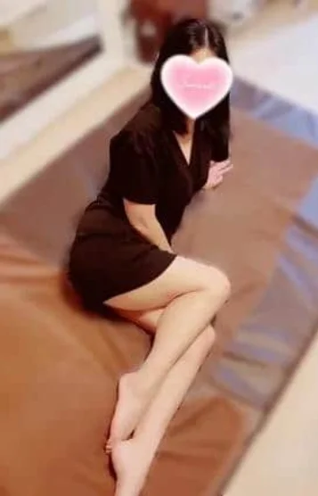 莉乃(45)