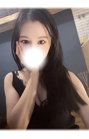 澤村めいな(22)