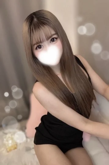 愛沢なな(21)