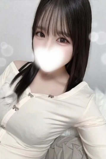 白石かれん(22)