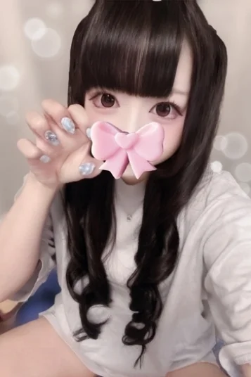 白薇りりあ(23)