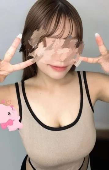 真白 にこり(25)