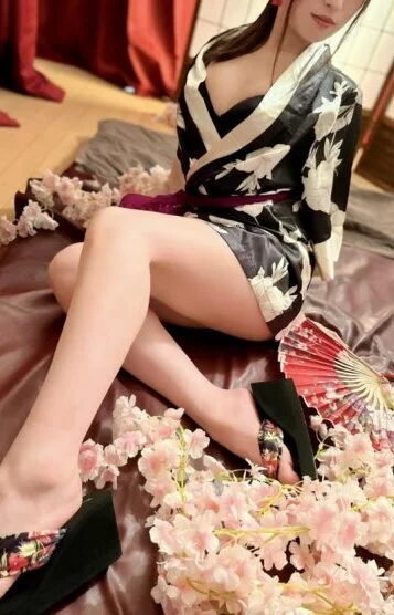 長澤さとみ(29)
