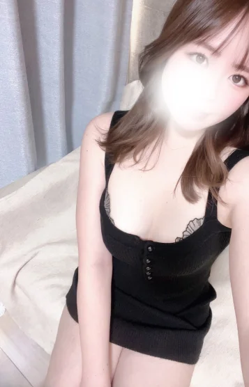 すず(26)