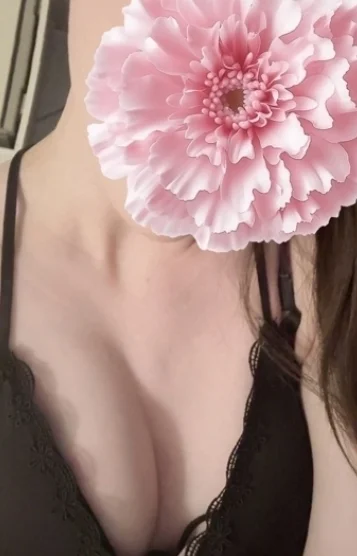 湊咲りりな(35)